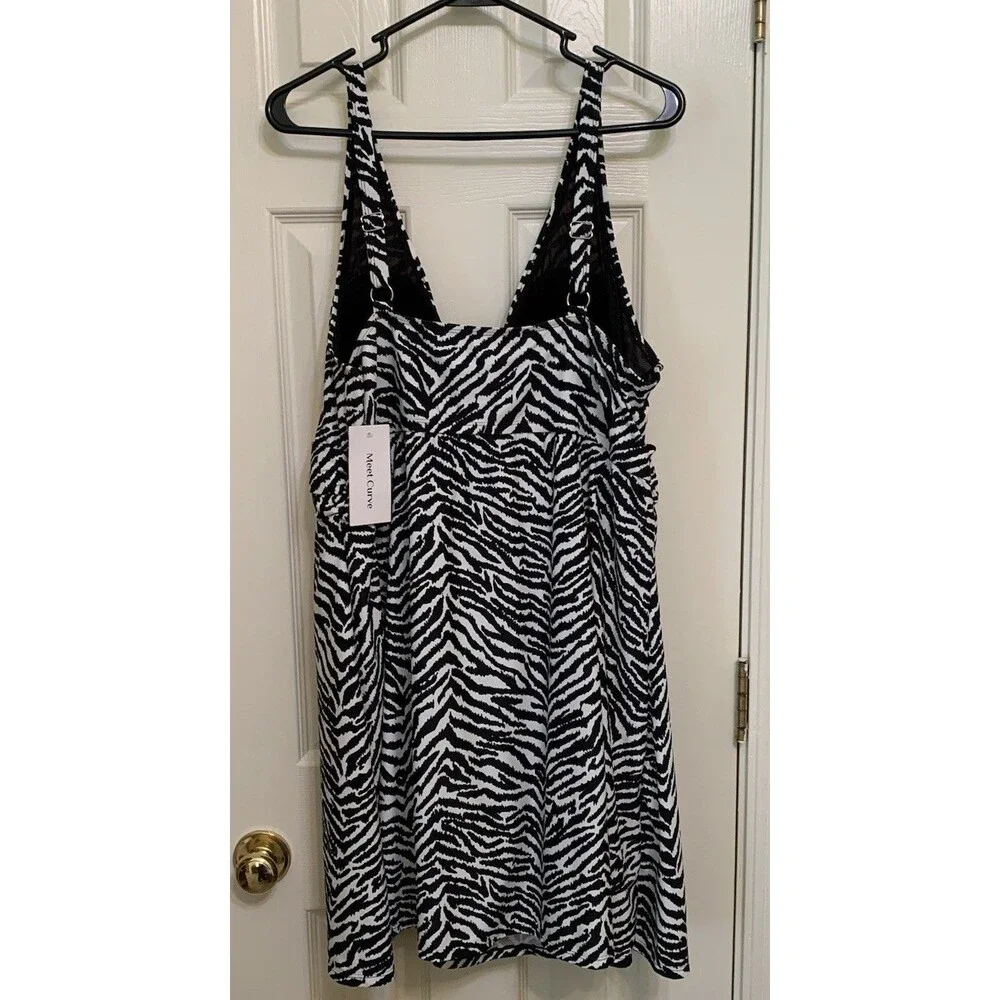 Meet Curve Swimsuit Size 4XL Swim Dress Black White Zebra Animal Print NEW
